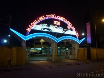 Macau - greyhound racing and casinos